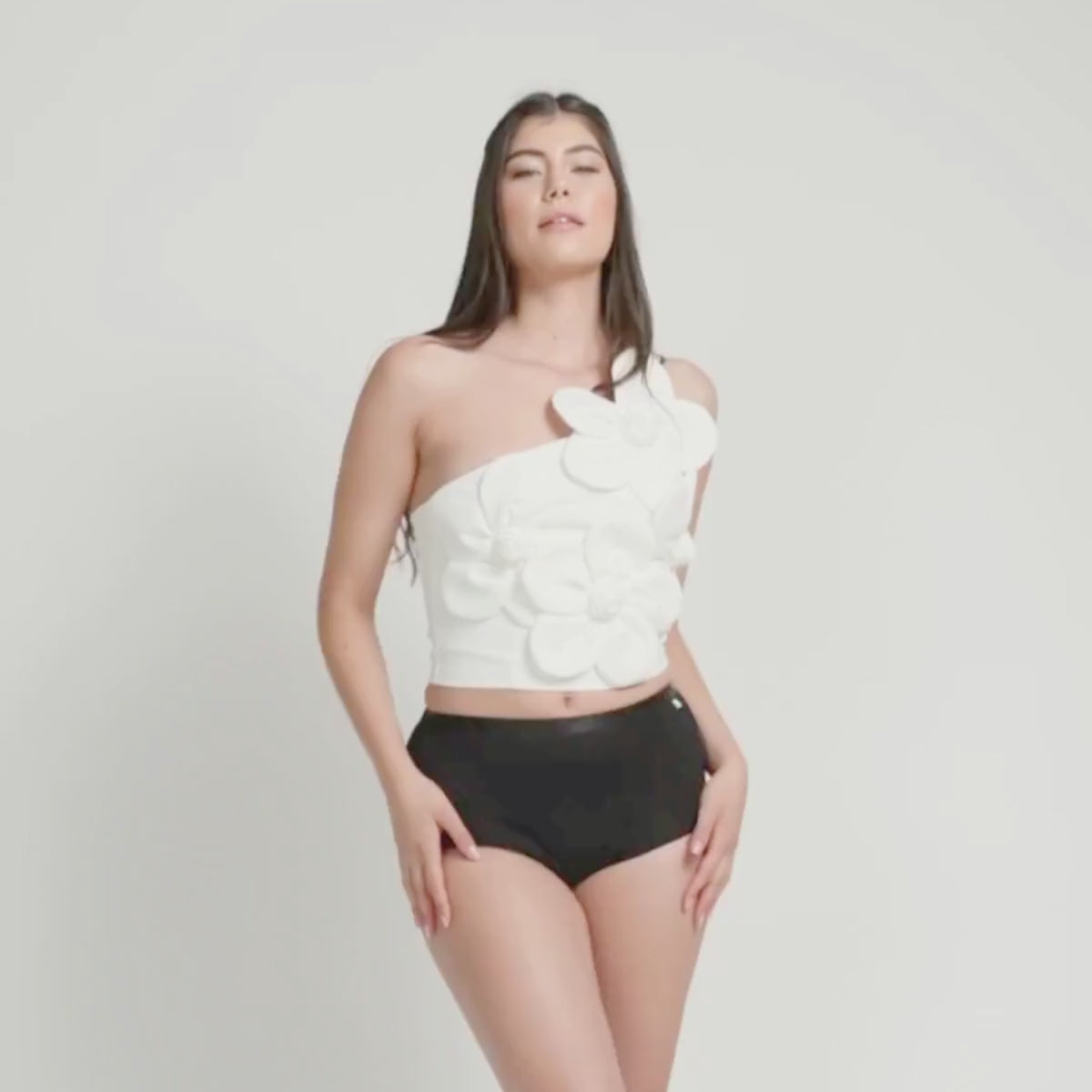 Indlæs video: Femieko Nova høj sugeevne menstruationstrusser sort – maximum absorbency period panties black