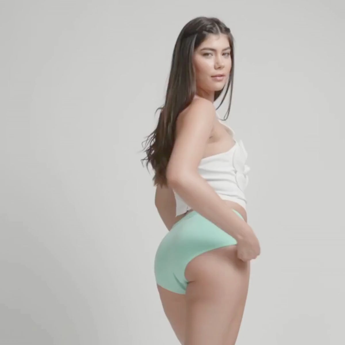 Indlæs video: Femieko Ida grøn menstruationstrusser kraftig menstruation – heavy flow period underwear green